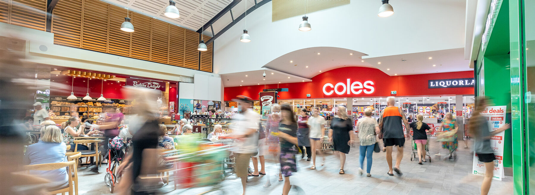 Retail-property-banner_0006_CBRE_Halls Head_WingsPhoto.com_20240316-0233-2